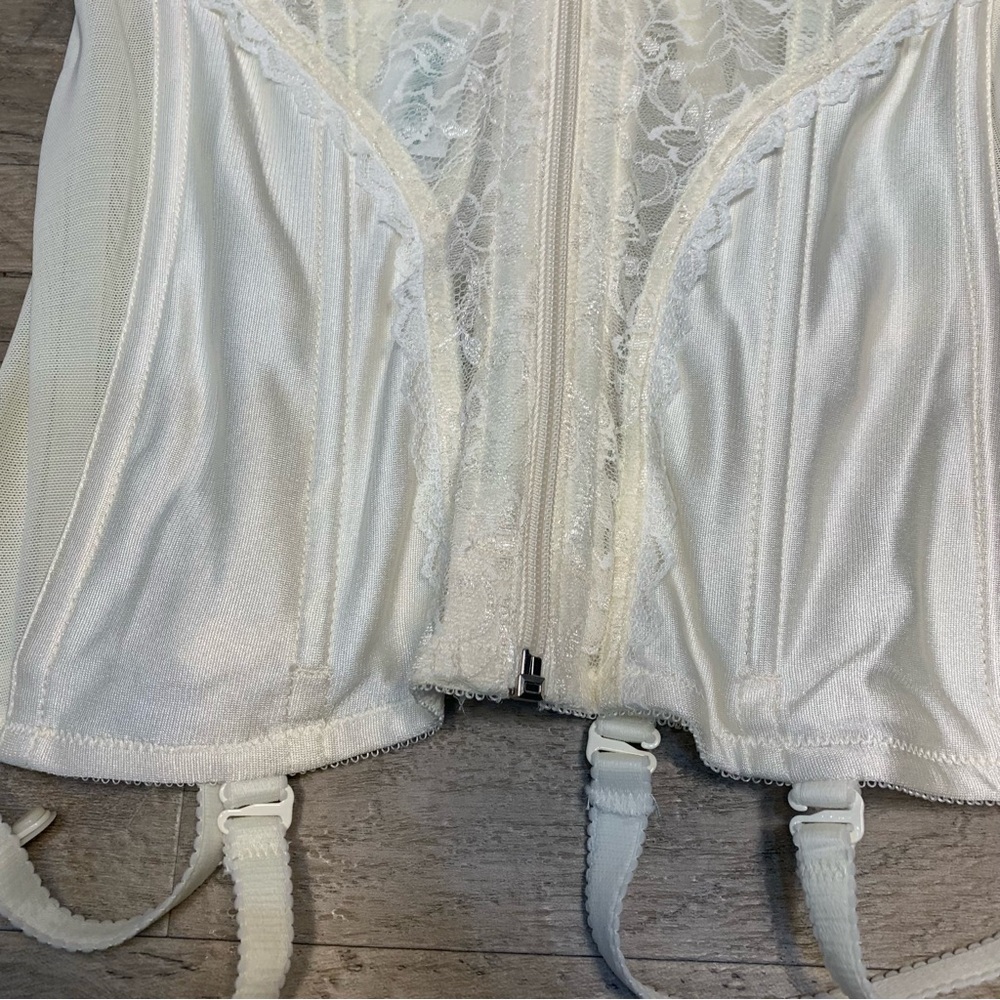 VTG Carnival Lace Strapless Basque Front Zipper - Picture 2 of 10